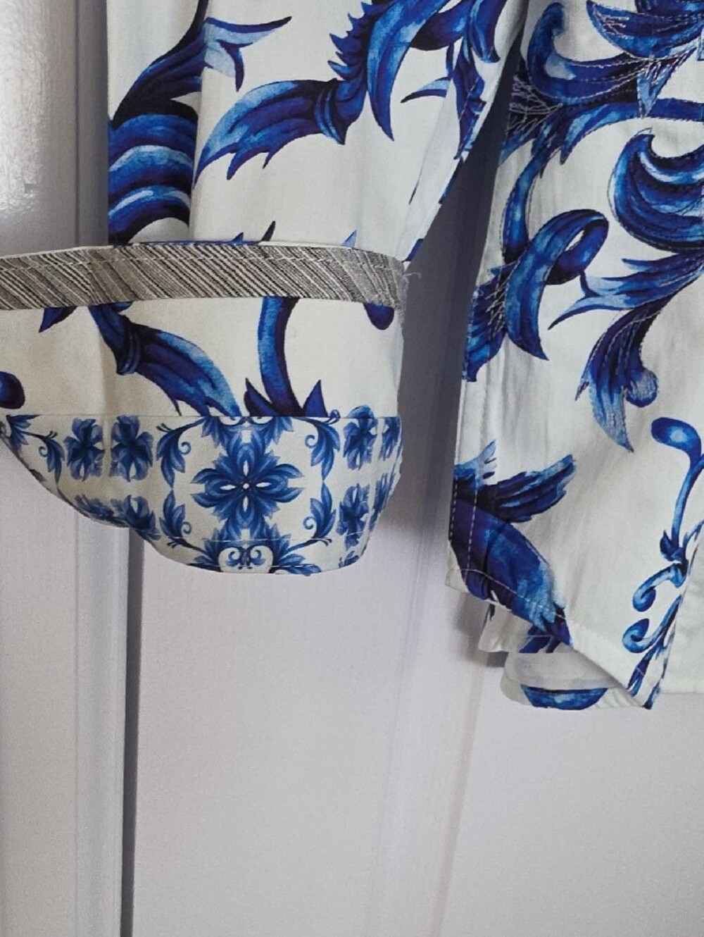 Robert Graham White Dress Shirt with Blue Floral Scroll Print - New - Picture 7 of 9